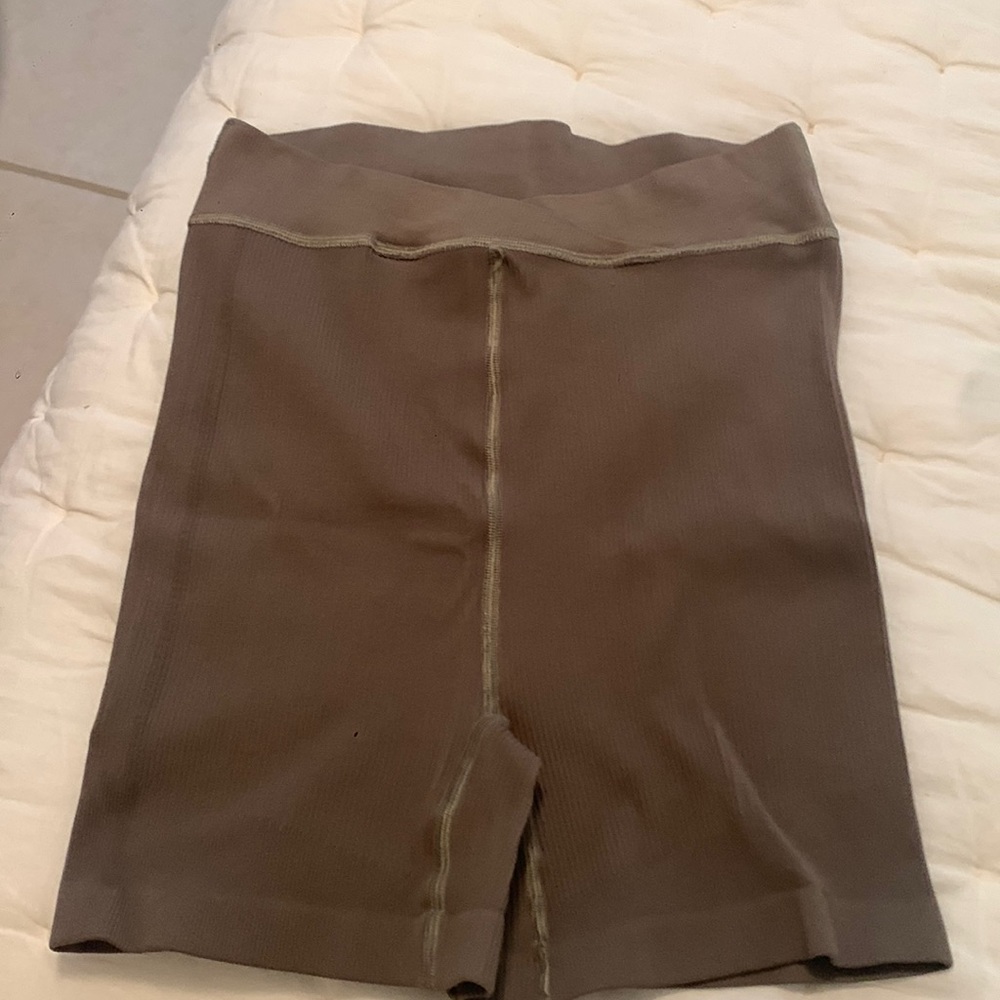 Free People Movement sz Lg athletic stretch shorts! Worn once!
